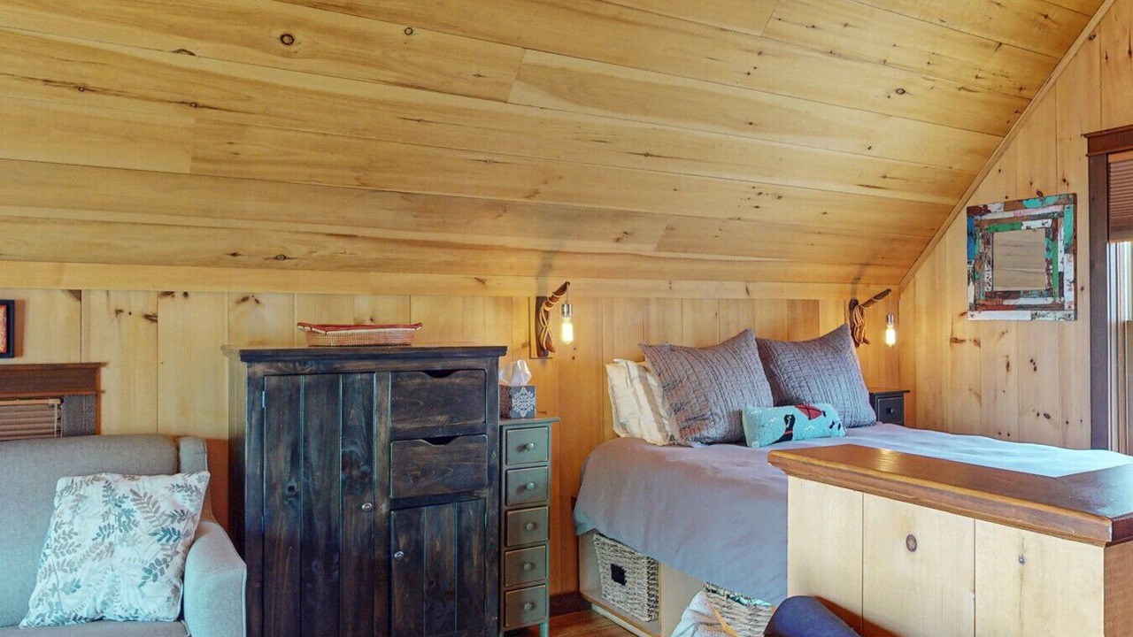 Photo of Bedroom in Boothbay Harbor