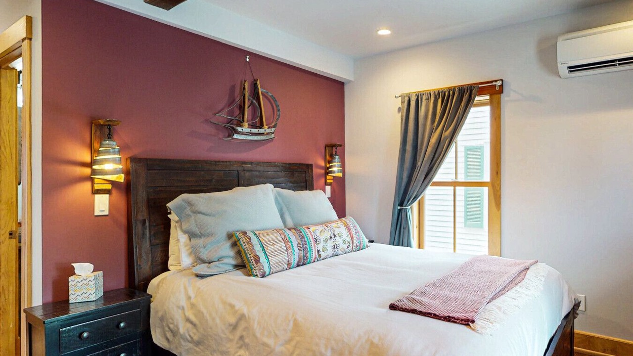 Photo of Bedroom in Boothbay Harbor