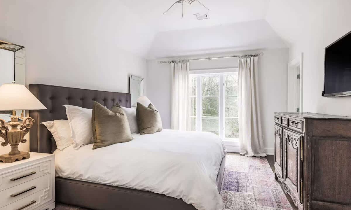 Photo of Bedroom in Northwest Harbor