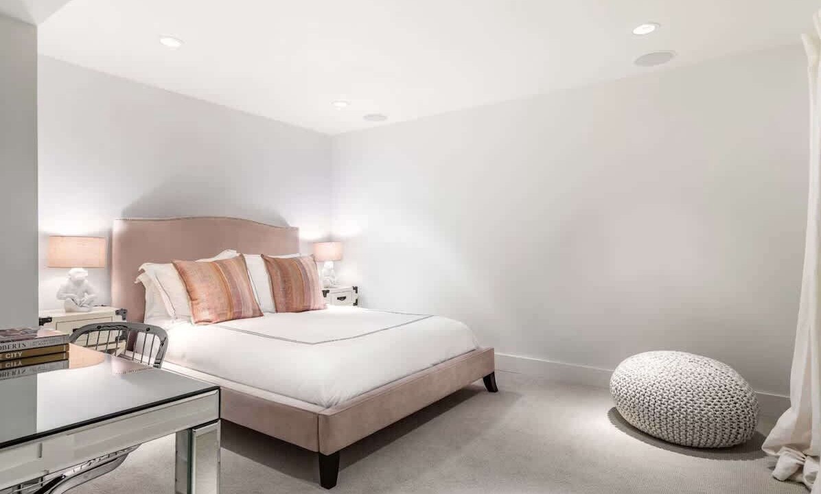 Photo of Bedroom in Northwest Harbor