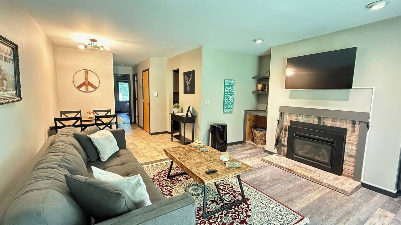 Photo of Livingroom in Warren
