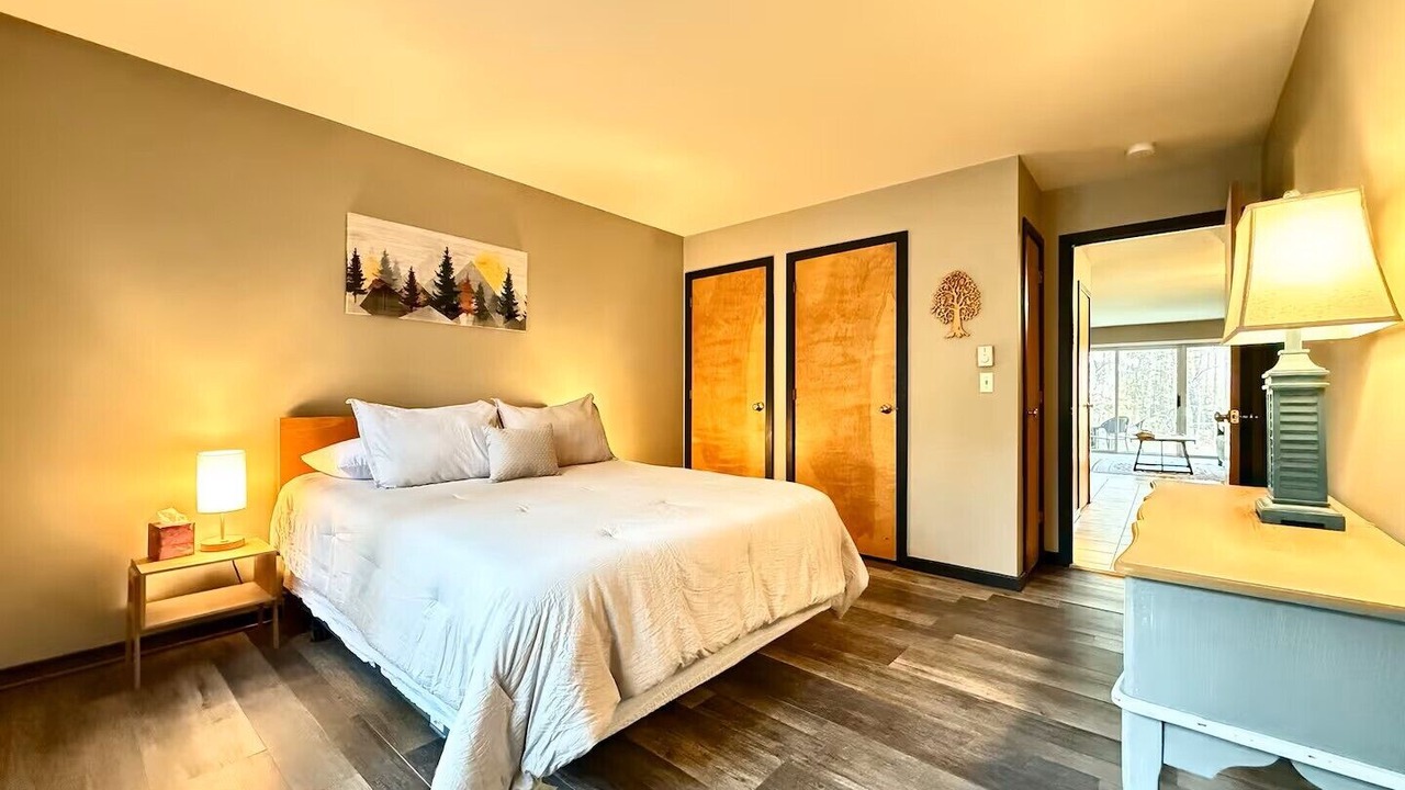 Photo of Bedroom in Warren