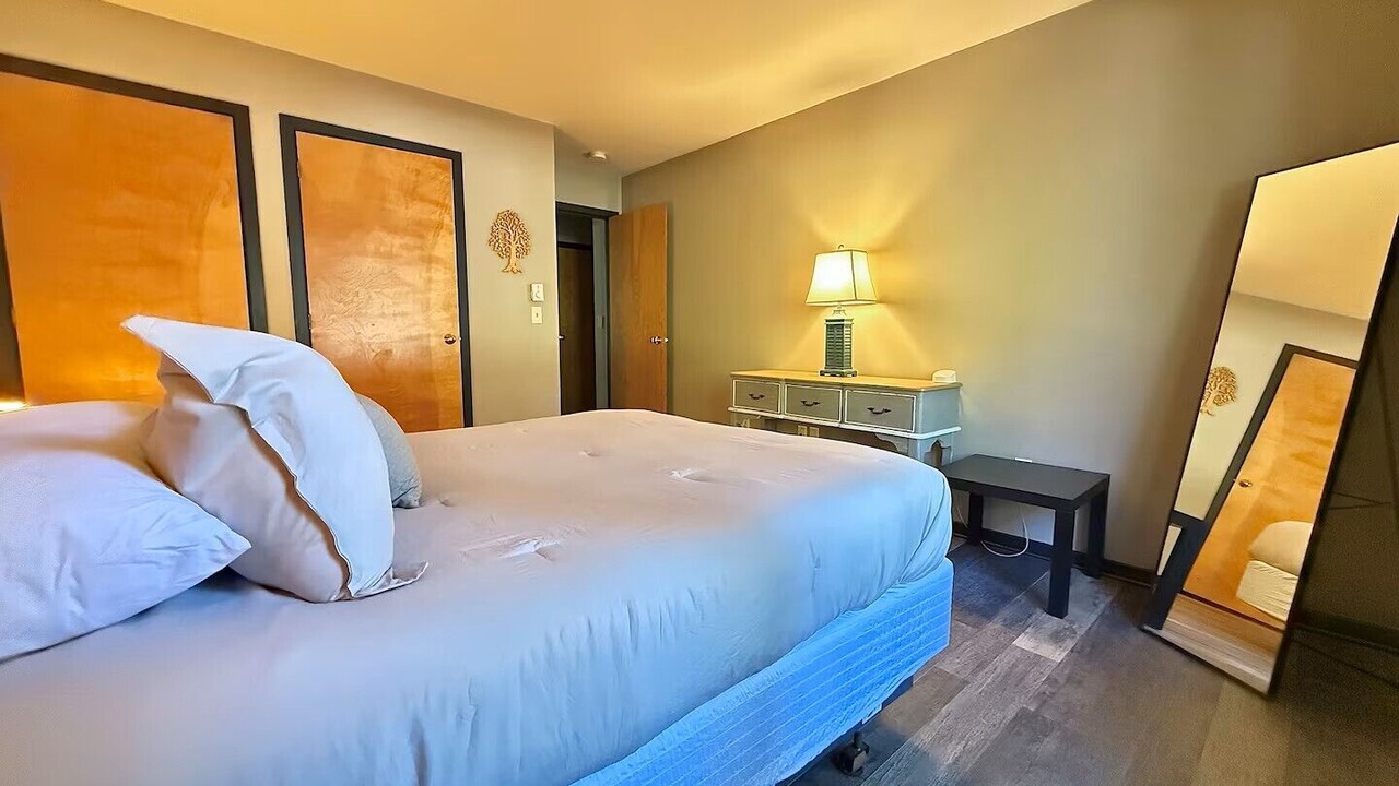 Photo of Bedroom in Warren