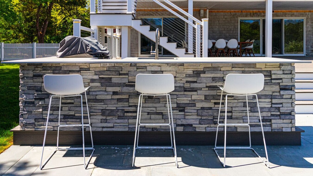 Photo of Patio Balcony in Shinnecock Hills