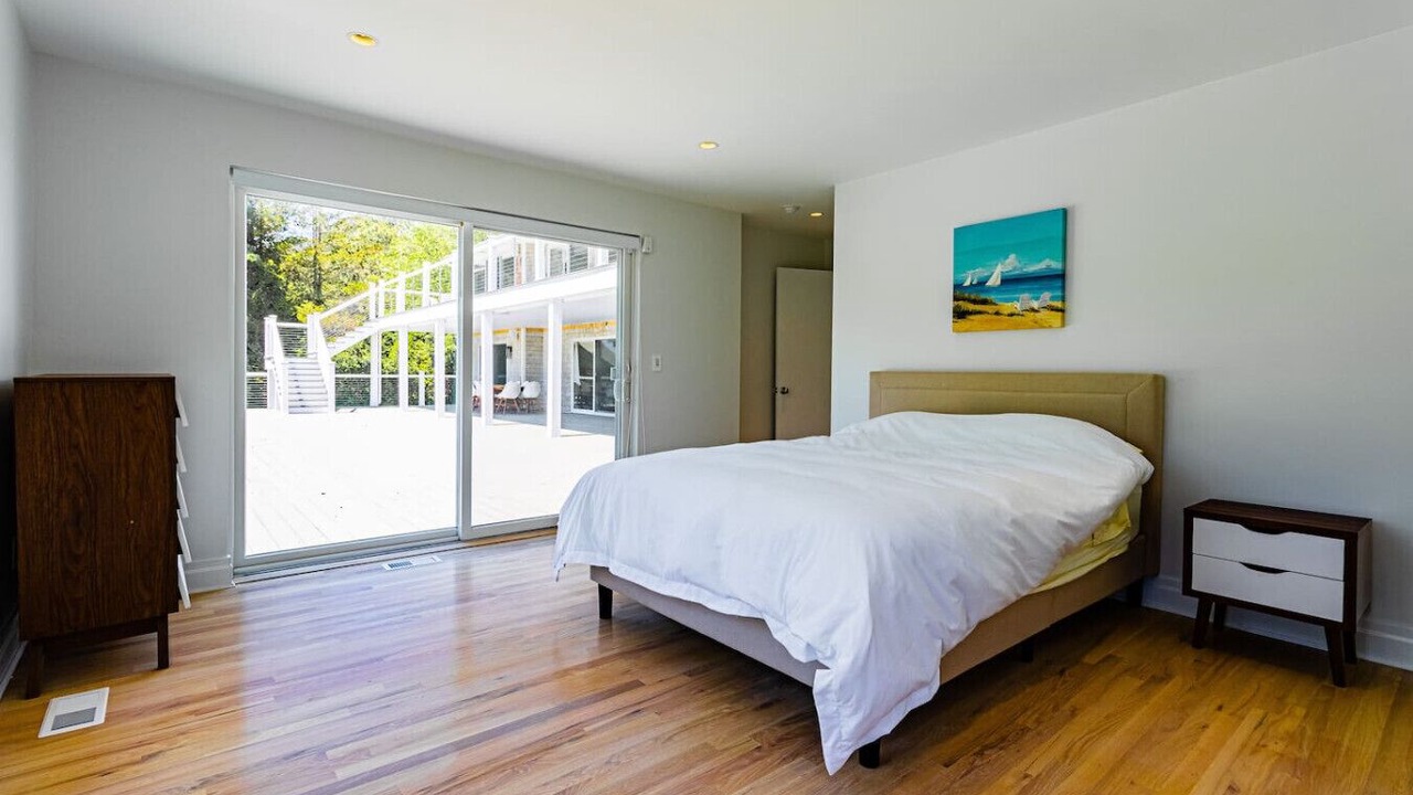 Photo of Bedroom in Shinnecock Hills