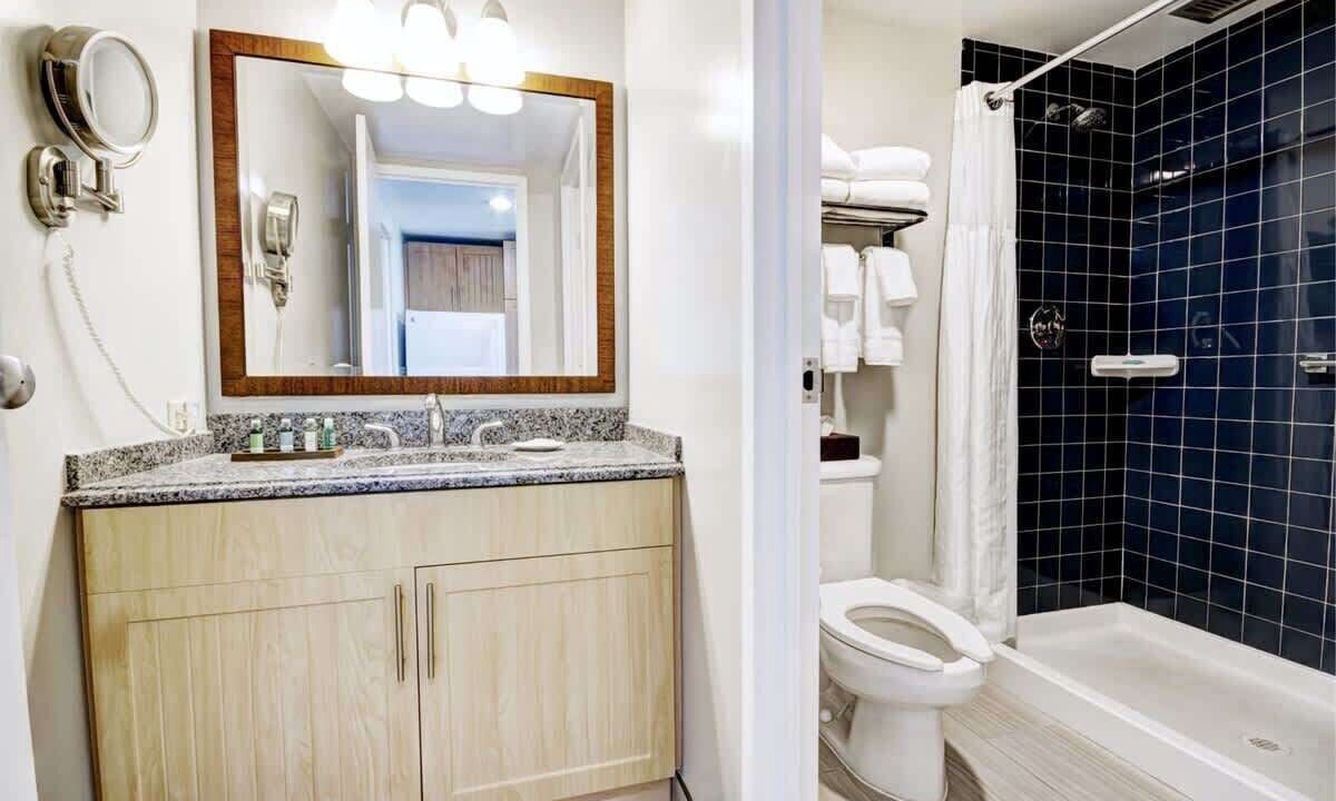 Photo of Bathroom in Yachting Village