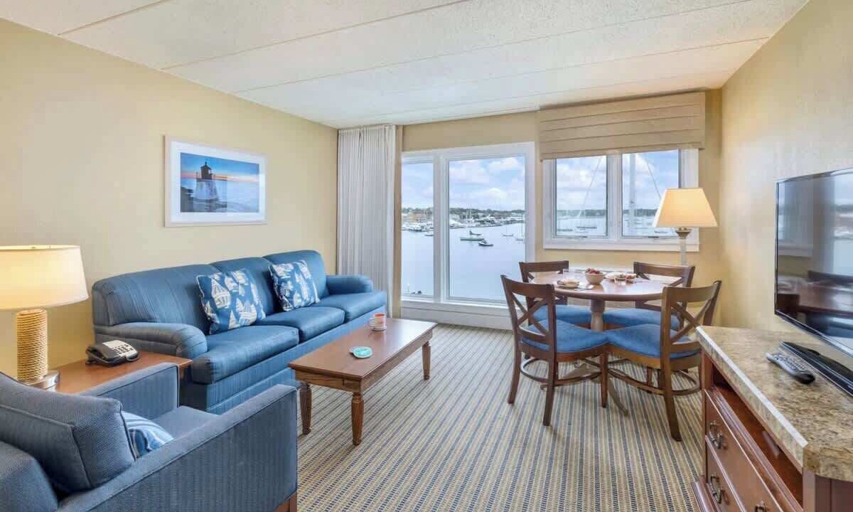 Photo of Livingroom in The Point