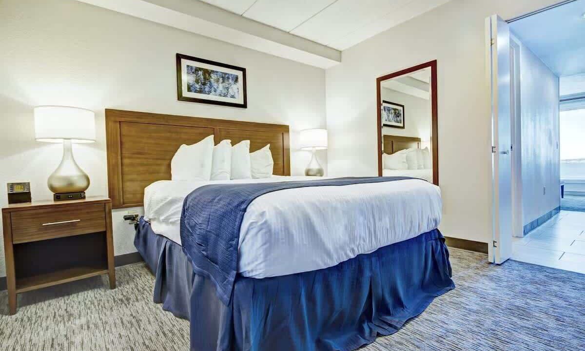 Photo of Bedroom in Yachting Village
