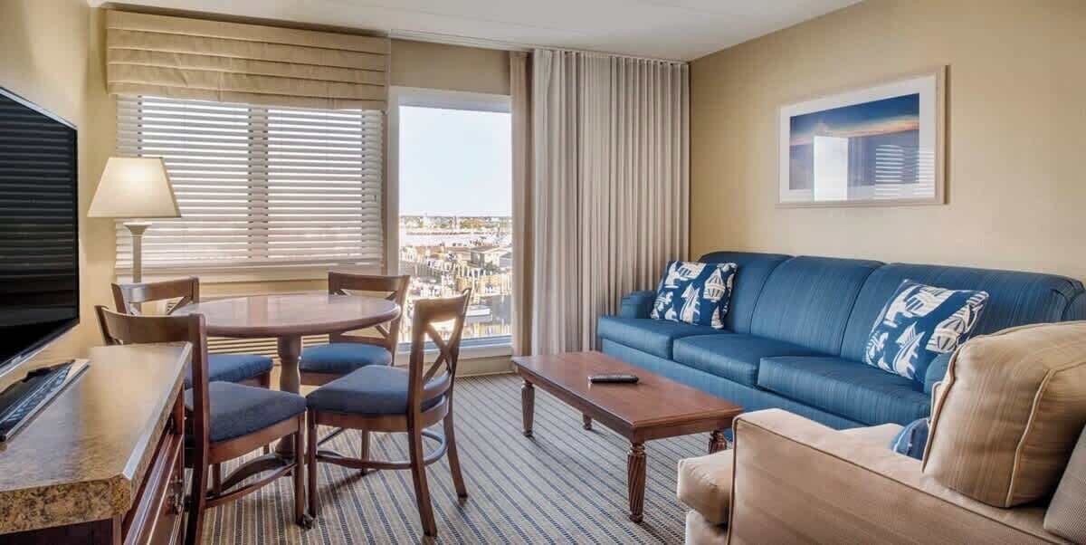 Photo of Livingroom in The Point