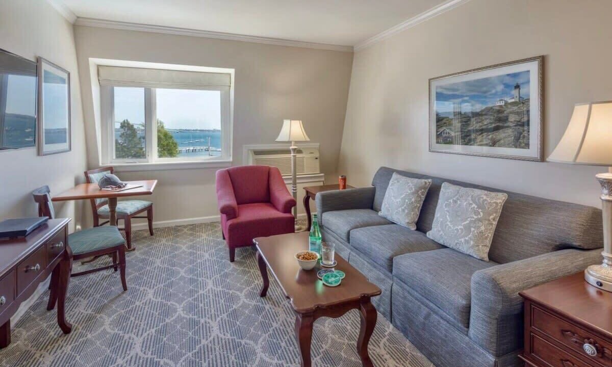 Photo of Livingroom in Jamestown