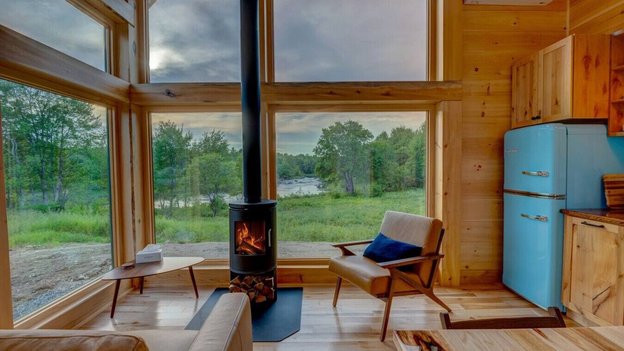 Photo of Livingroom in Ellsworth