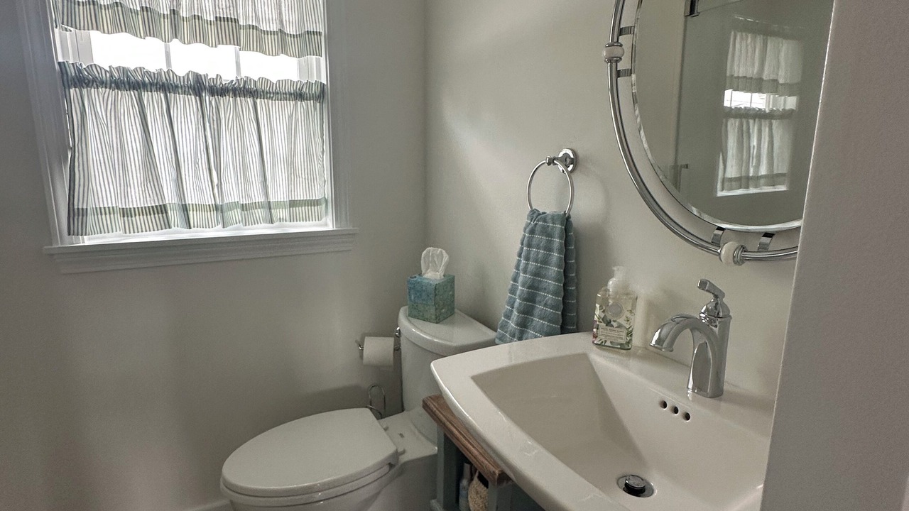 Photo of Bathroom in York Harbor