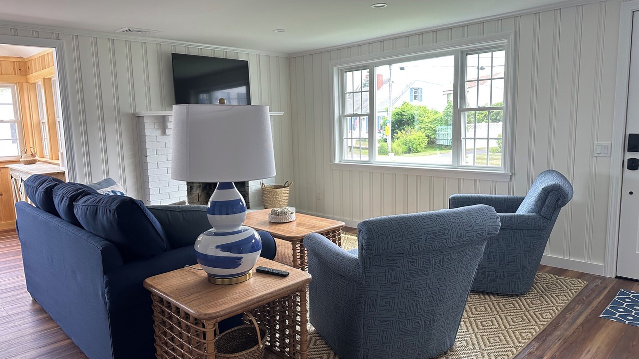Photo of Livingroom in York Harbor