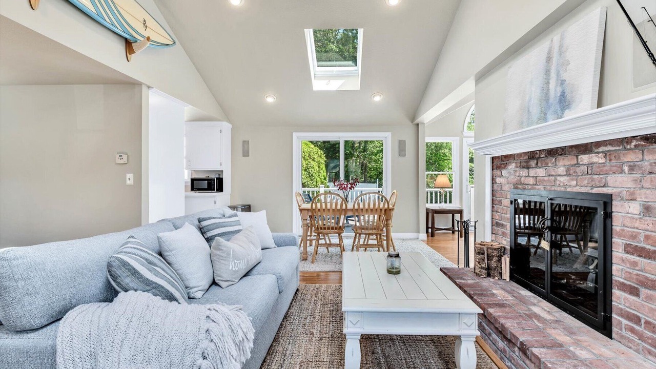 Photo of Livingroom in Hyannis