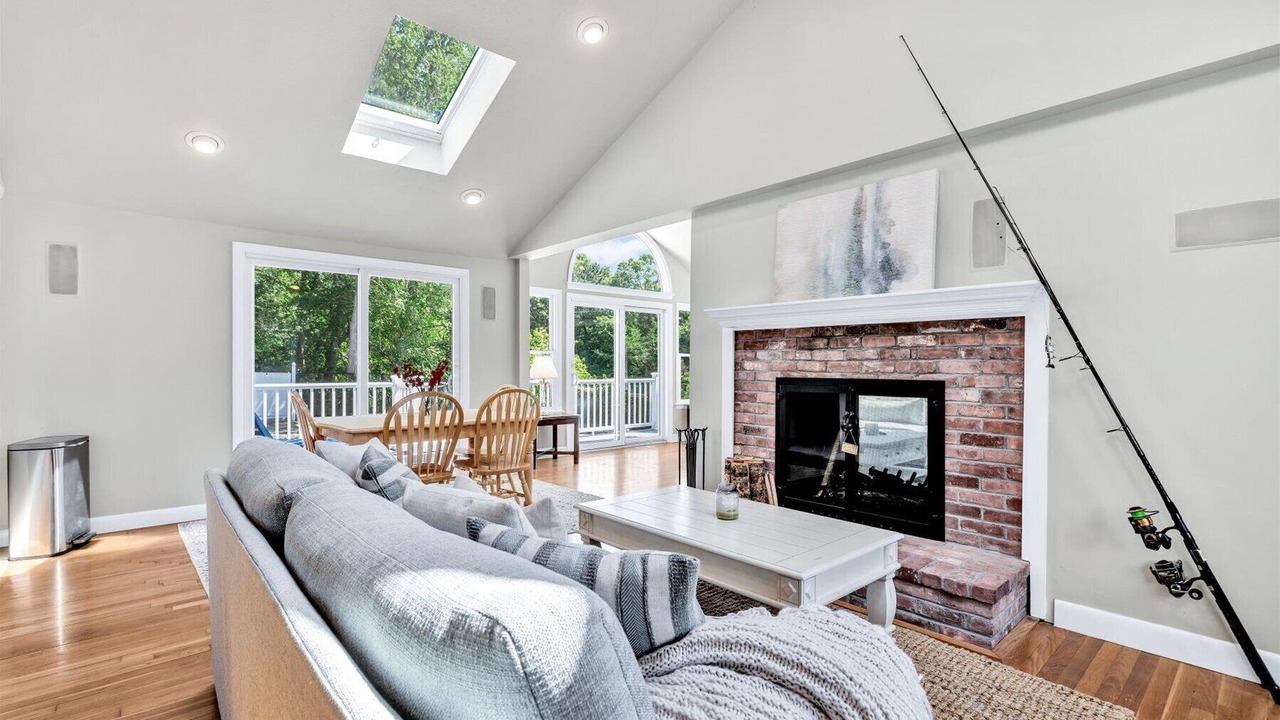 Photo of Livingroom in Hyannis