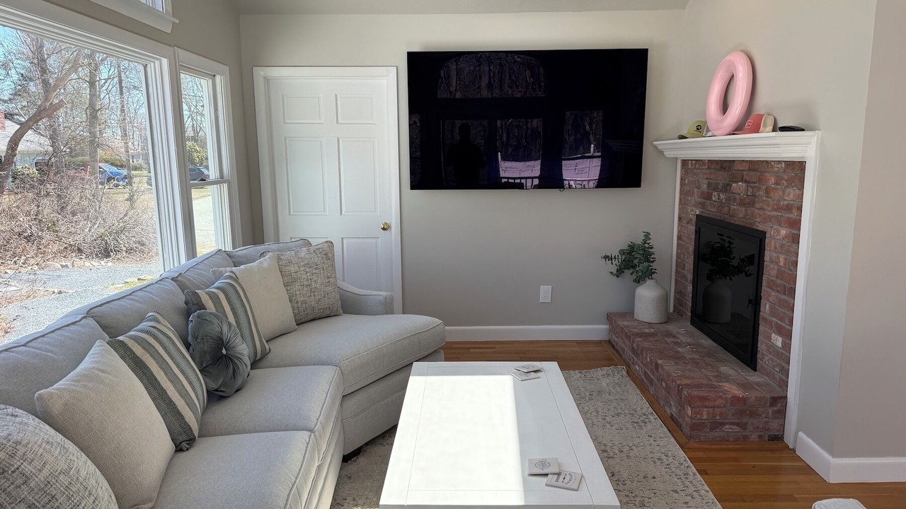 Photo of Livingroom in Hyannis