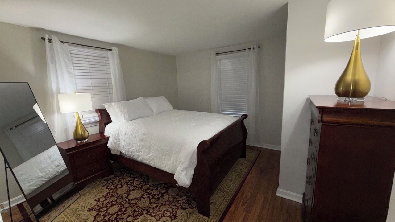 Photo of Bedroom in Centerville