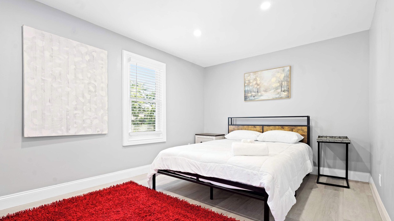 Photo of Bedroom in Downtown Niagara Falls