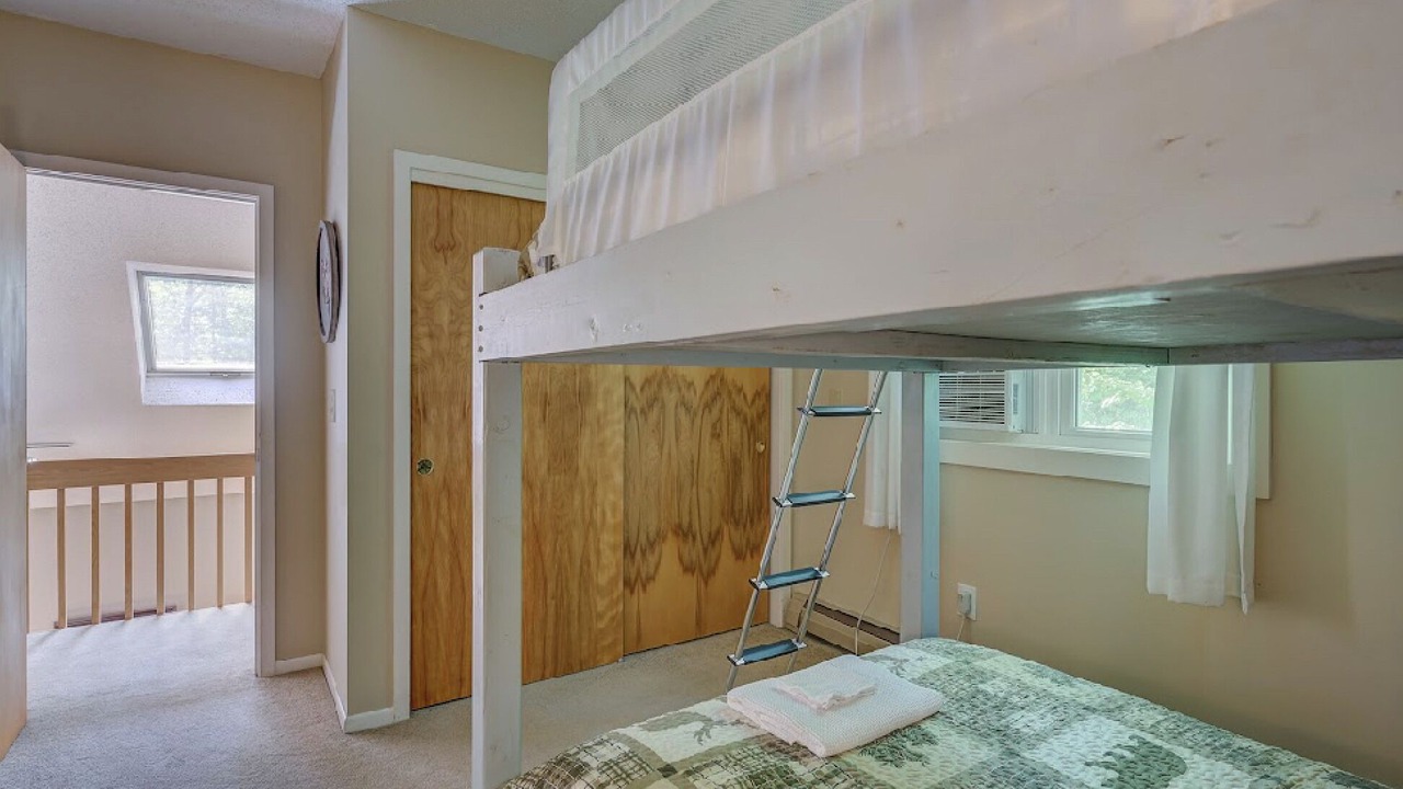 Photo of Bedroom in Eidelweiss Village