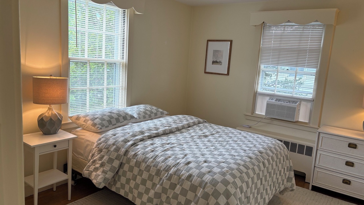 Photo of Bedroom in Bellevue Avenue Historic District