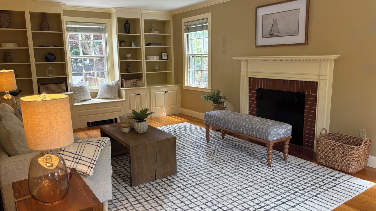 Photo of Livingroom in Bellevue Avenue Historic District