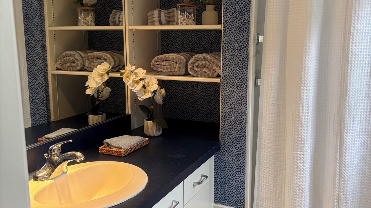 Photo of Bathroom in Bellevue Avenue Historic District
