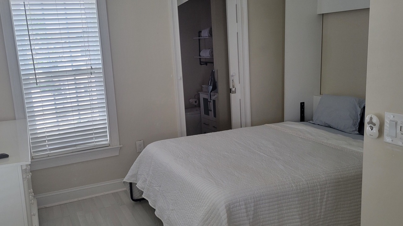 Photo of Bedroom in Belmar