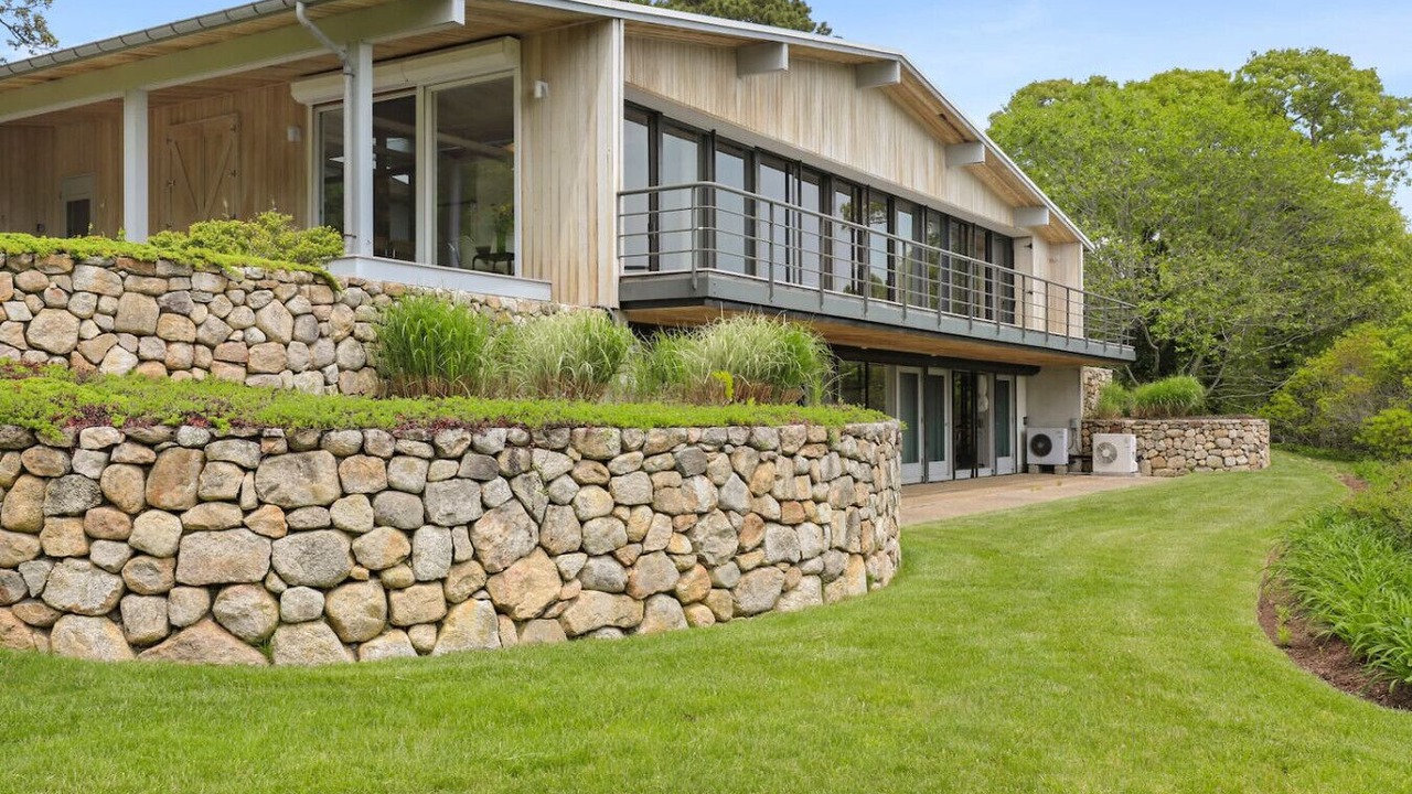 Photo of Outdoor in Woods Hole