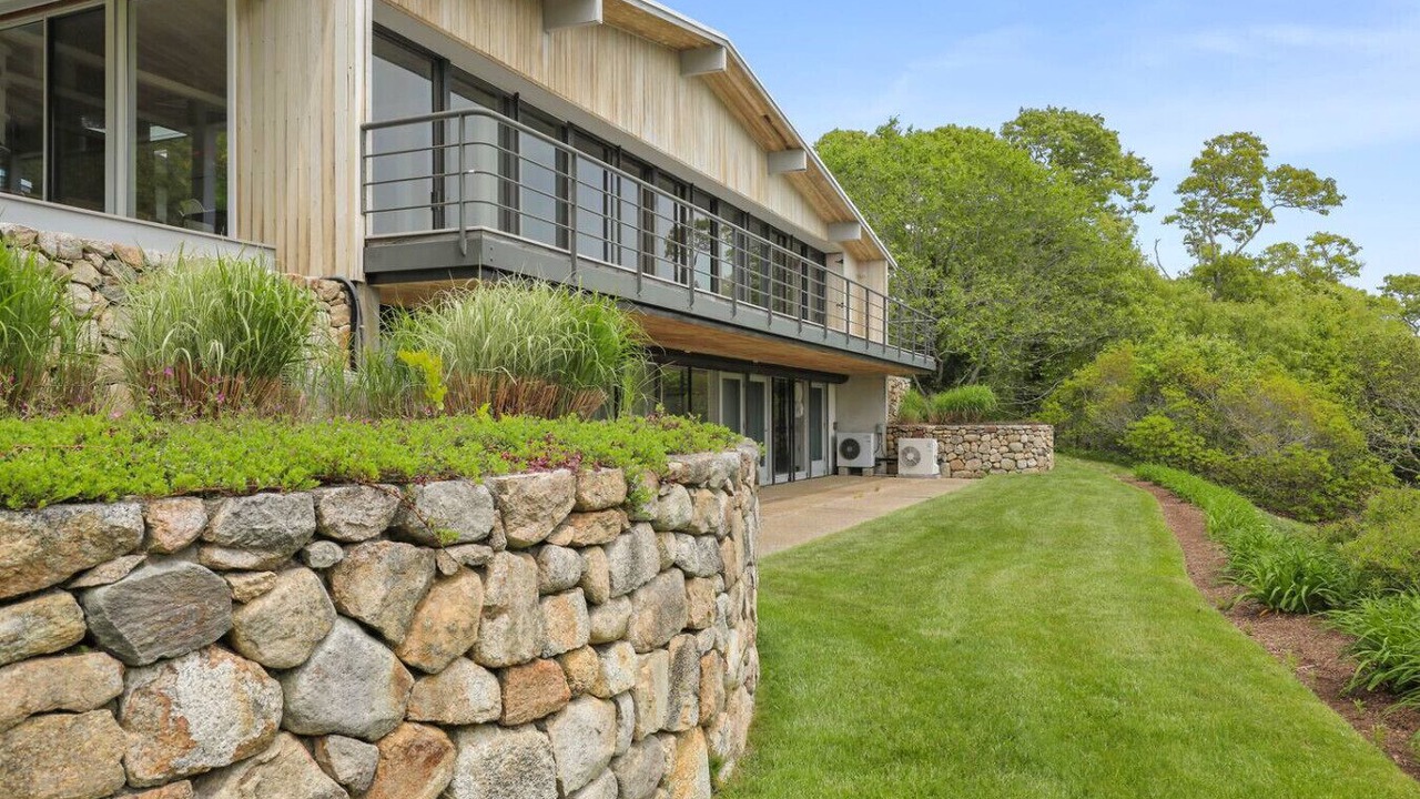 Photo of Outdoor in Woods Hole
