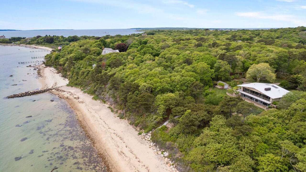 Photo of Others in Woods Hole