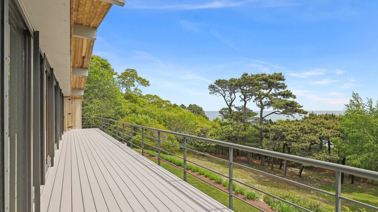 Photo of Outdoor in Woods Hole