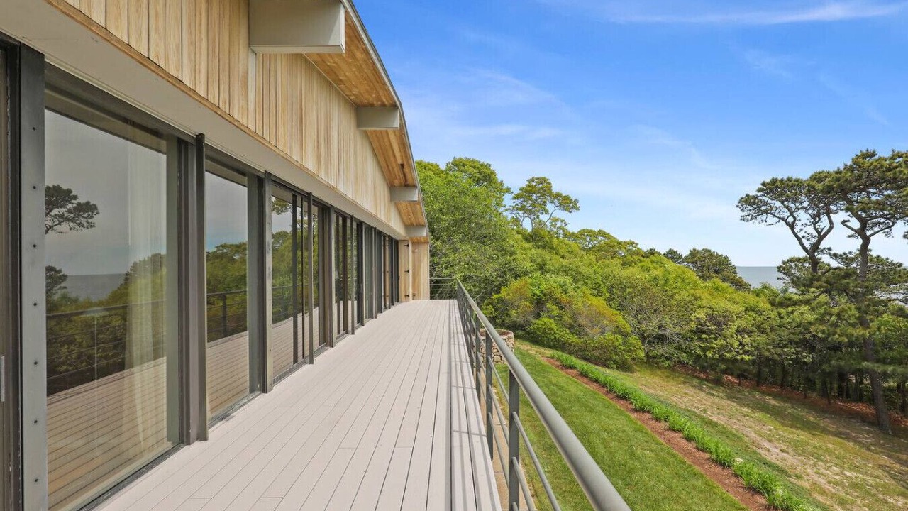 Photo of Outdoor in Woods Hole
