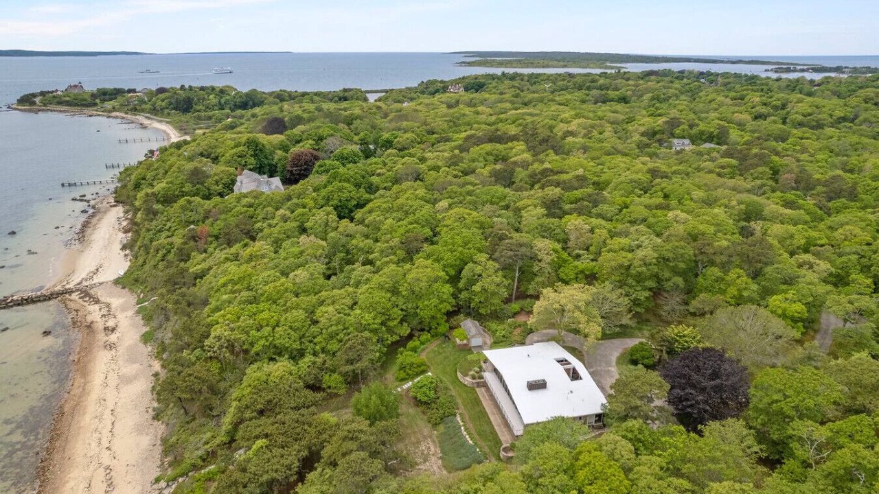 Photo of Outdoor in Woods Hole