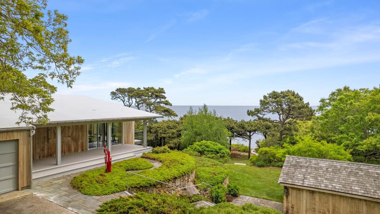 Photo of Outdoor in Woods Hole