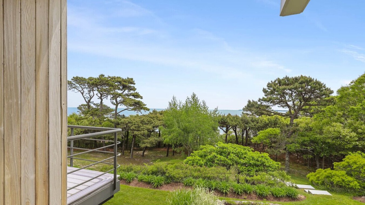 Photo of Outdoor in Woods Hole
