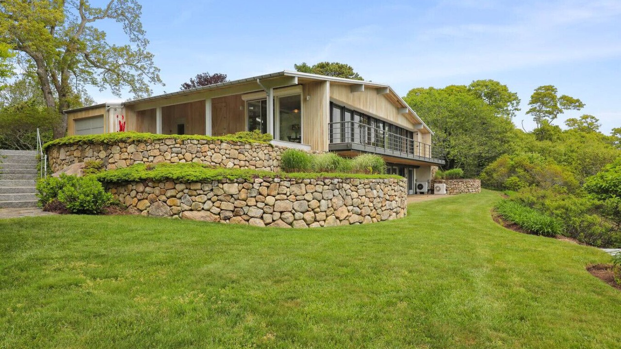 Photo of Outdoor in Woods Hole