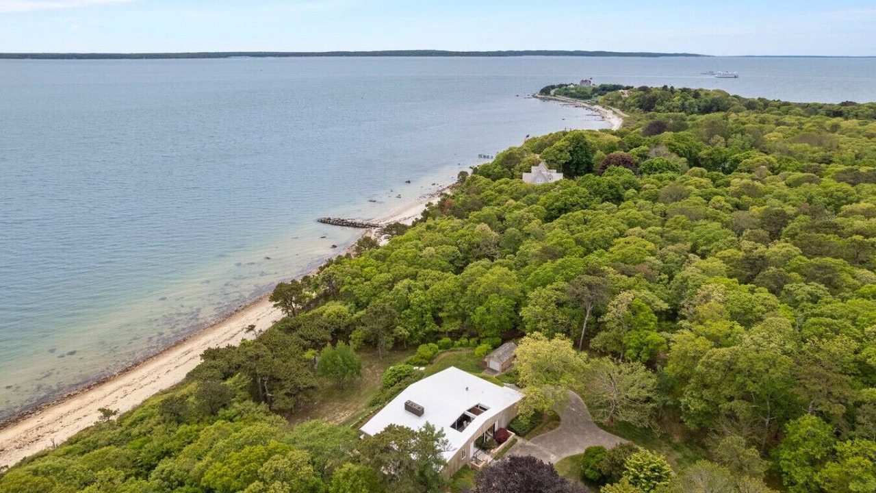 Photo of Outdoor in Woods Hole