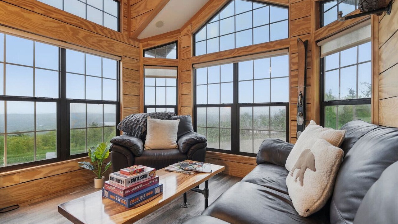 Photo of Livingroom in Moultonborough