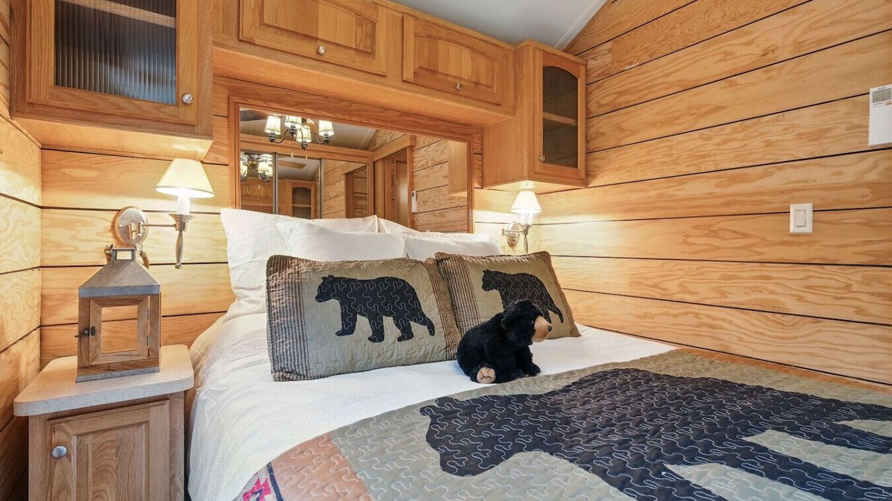 Photo of Bedroom in Moultonborough