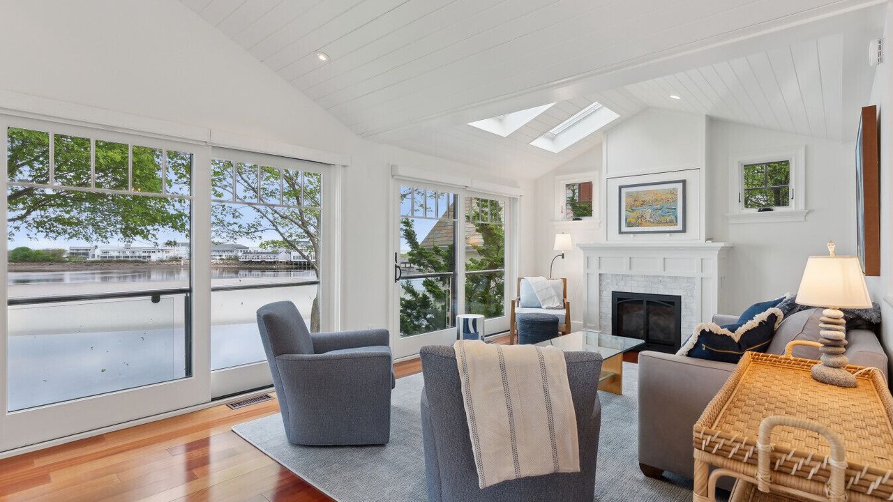 Photo of Livingroom in Ogunquit