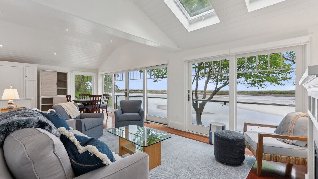 Photo of Livingroom in Ogunquit