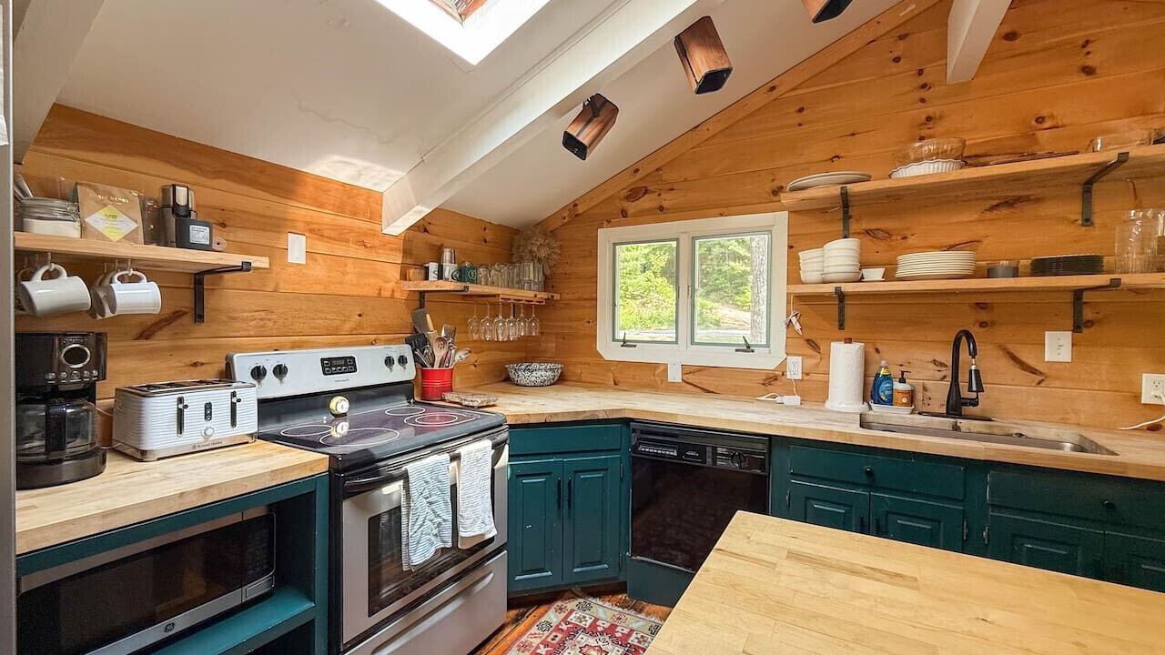Photo of Kitchen in Birchview by the Saco