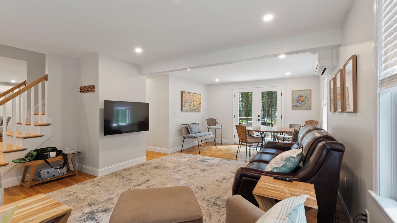Photo of Livingroom in East Falmouth