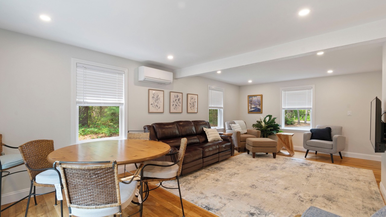 Photo of Livingroom in East Falmouth