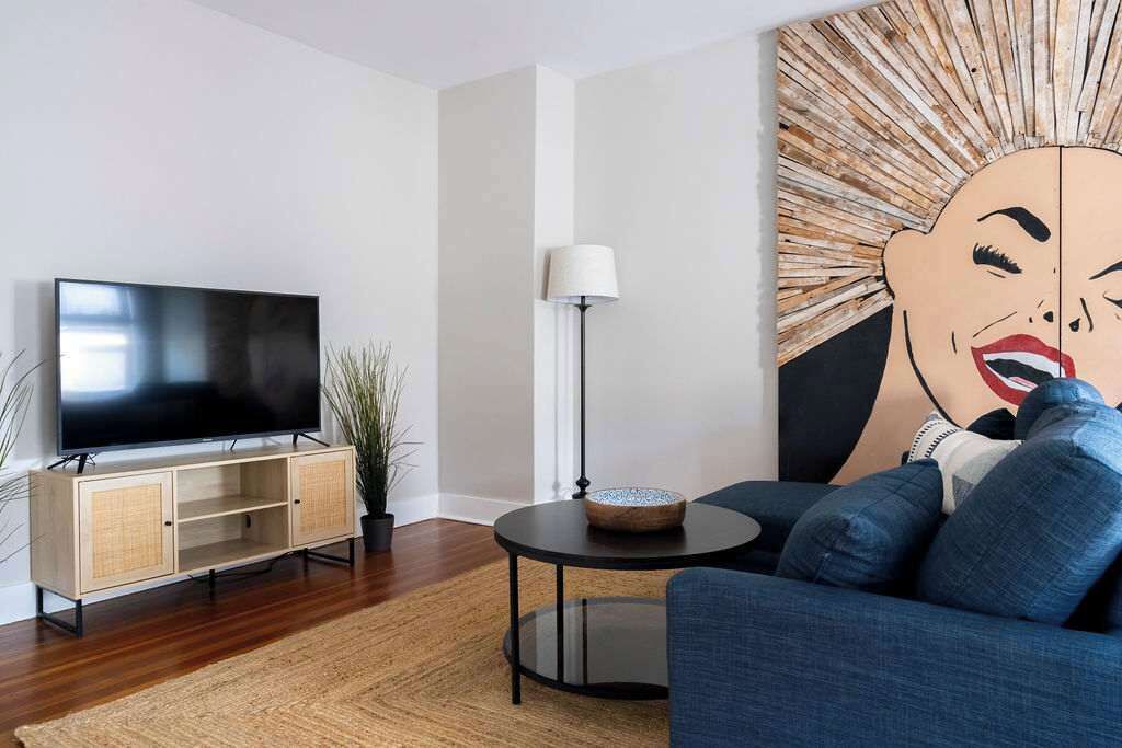 Photo of Livingroom in Off Broadway