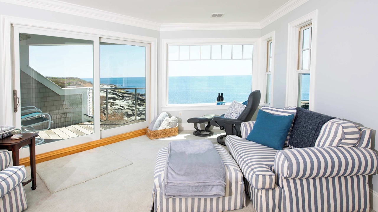 Photo of Livingroom in Easton's Point