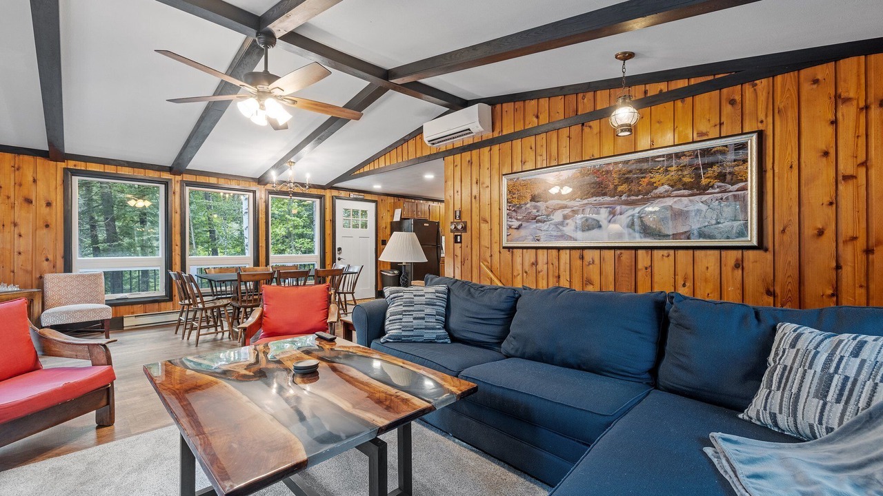Photo of Livingroom in Thornton