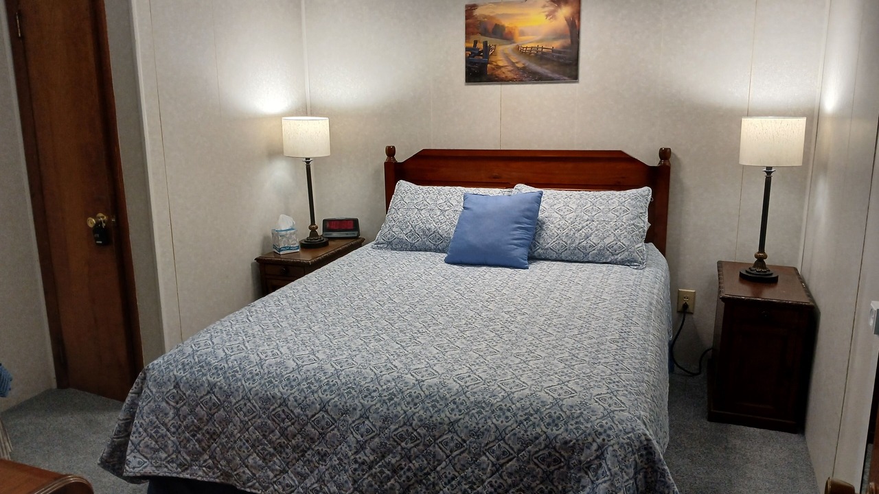 Photo of Bedroom in Ouaquaga