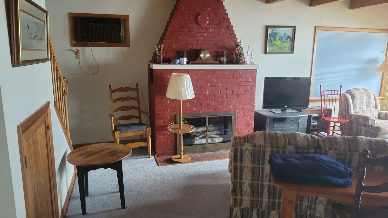 Photo of Livingroom in Moriah Center
