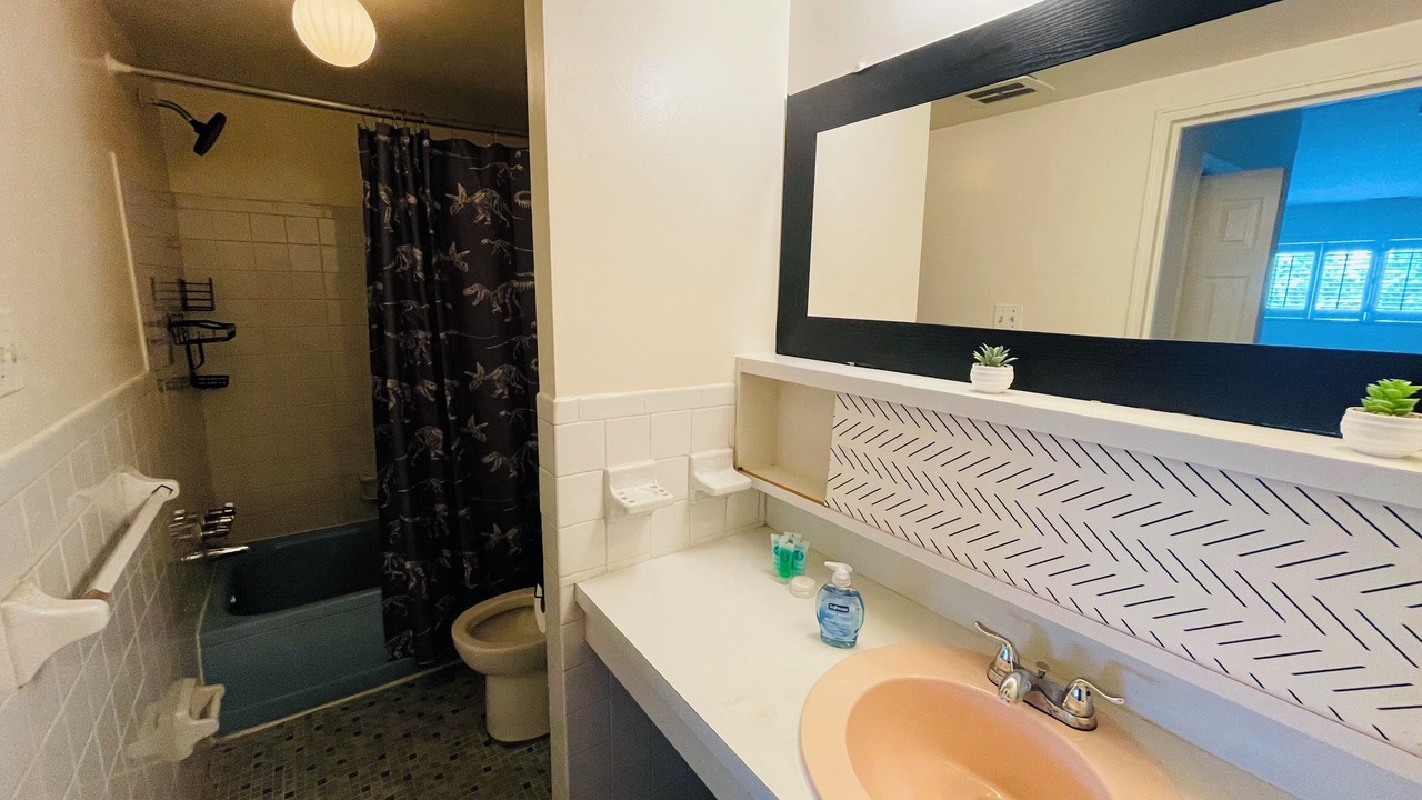 Photo of Bathroom in Elkins Park